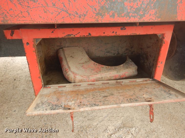 image for item DD0365 1973 Autocar DC10364B  winch truck