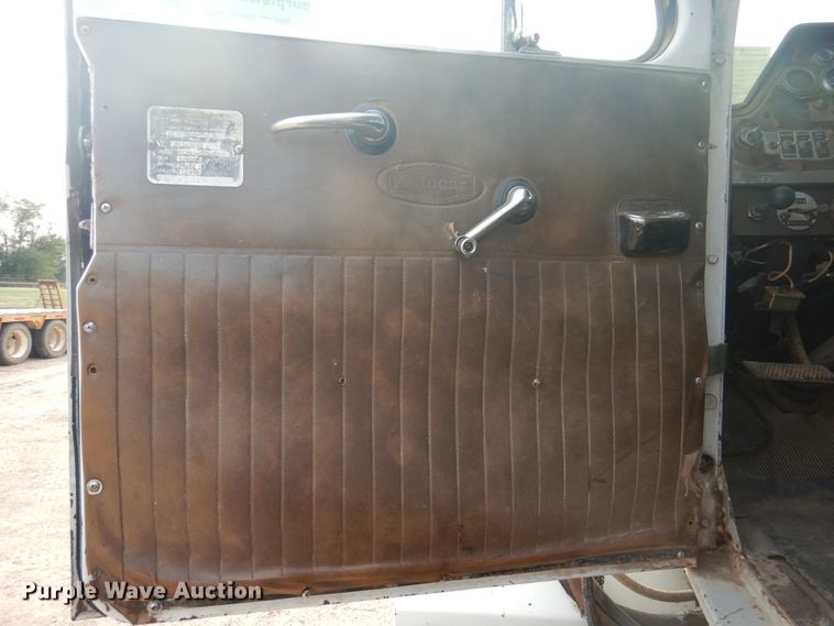 image for item DD0365 1973 Autocar DC10364B  winch truck