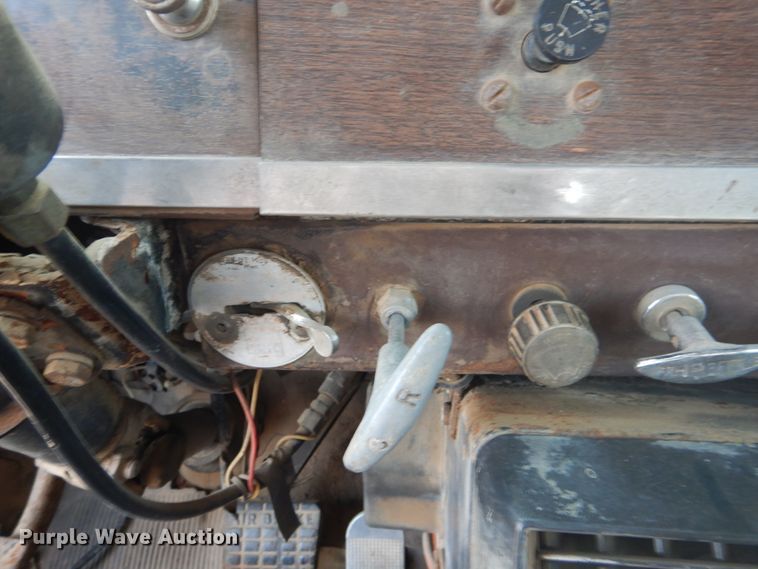 image for item DD0365 1973 Autocar DC10364B  winch truck