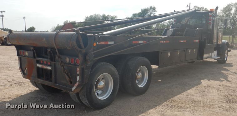 image for item DD0367 2007 Peterbilt 379  winch truck