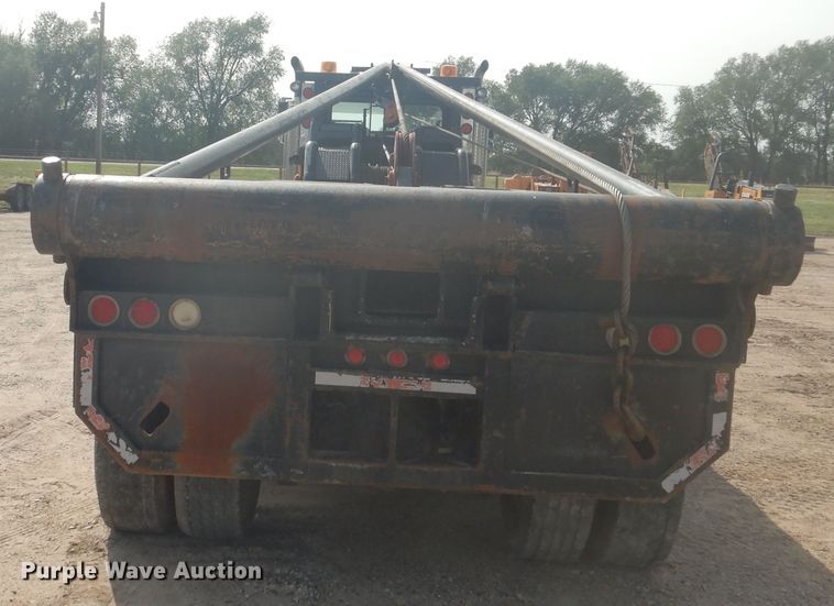 image for item DD0367 2007 Peterbilt 379  winch truck