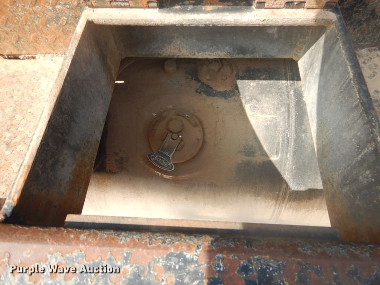 image for item DD0367 2007 Peterbilt 379  winch truck