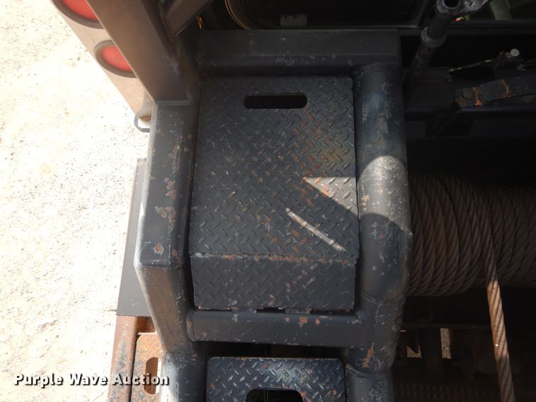 image for item DD0367 2007 Peterbilt 379  winch truck