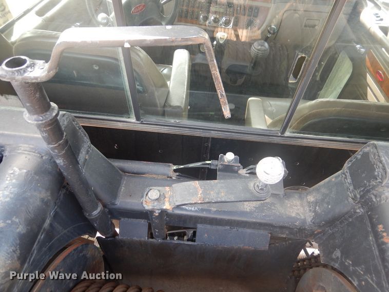 image for item DD0367 2007 Peterbilt 379  winch truck