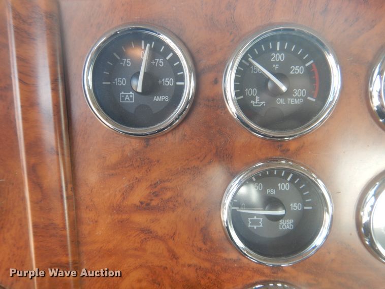 image for item DD0367 2007 Peterbilt 379  winch truck