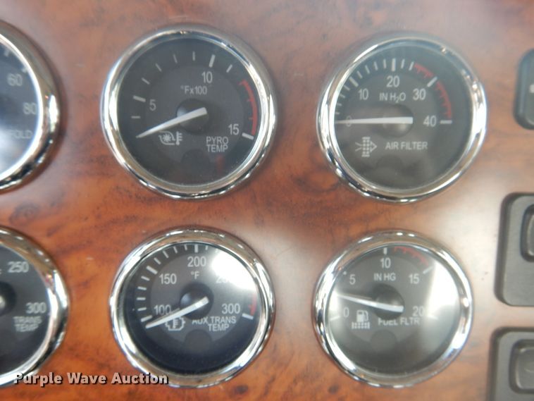 image for item DD0367 2007 Peterbilt 379  winch truck