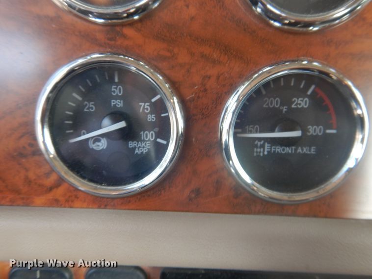 image for item DD0367 2007 Peterbilt 379  winch truck