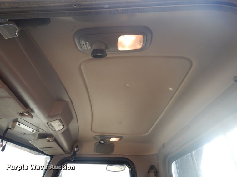 image for item DD0367 2007 Peterbilt 379  winch truck