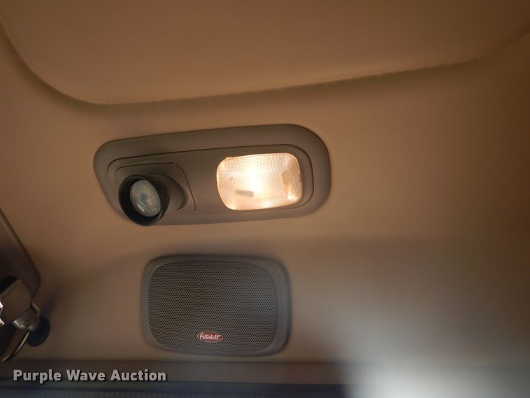 image for item DD0367 2007 Peterbilt 379  winch truck