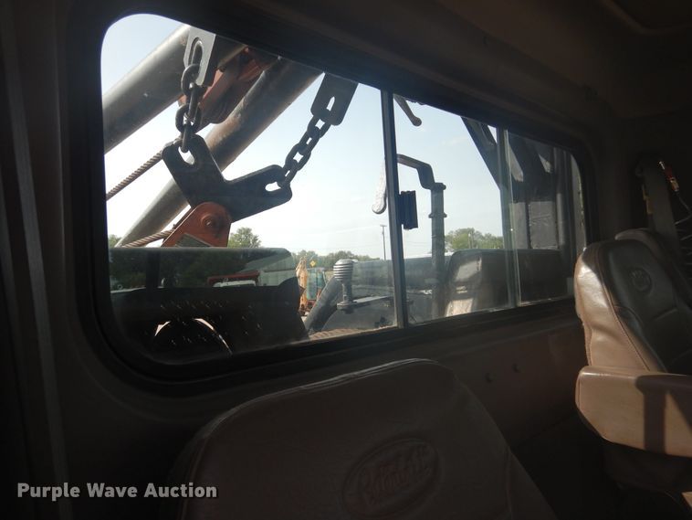 image for item DD0367 2007 Peterbilt 379  winch truck