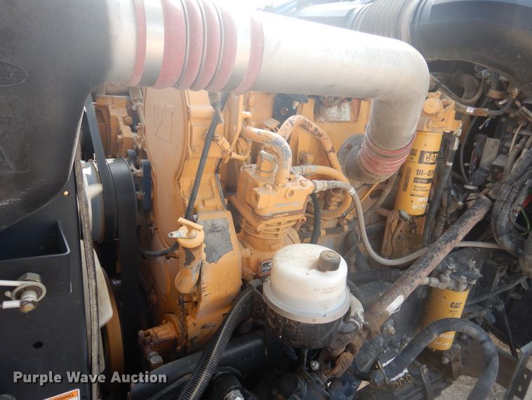 image for item DD0367 2007 Peterbilt 379  winch truck