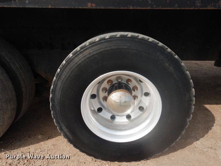 image for item DD0367 2007 Peterbilt 379  winch truck