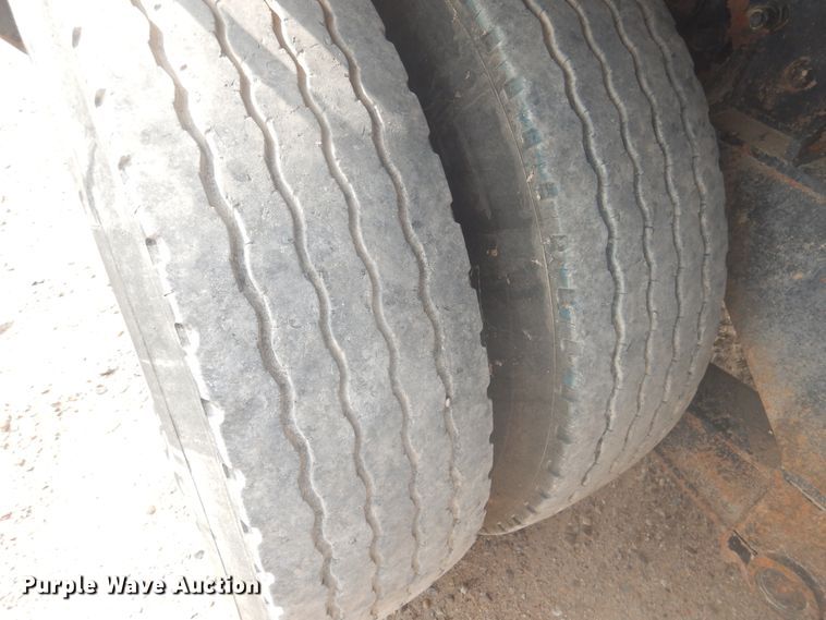 image for item DD0367 2007 Peterbilt 379  winch truck