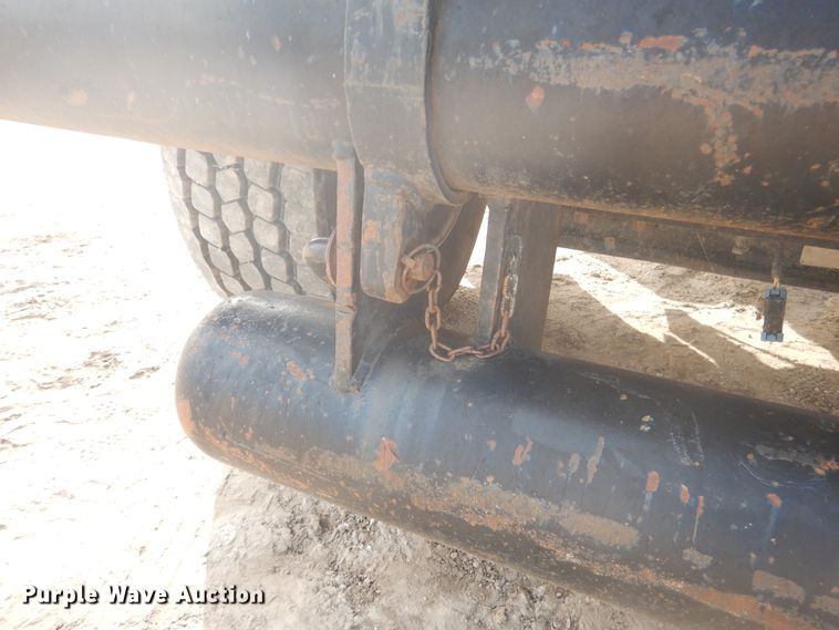 image for item DD0367 2007 Peterbilt 379  winch truck