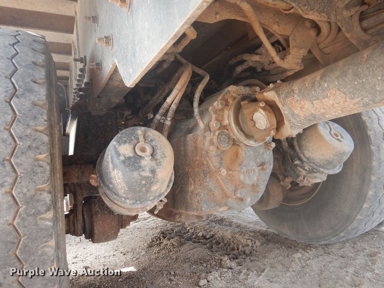 image for item DD0367 2007 Peterbilt 379  winch truck