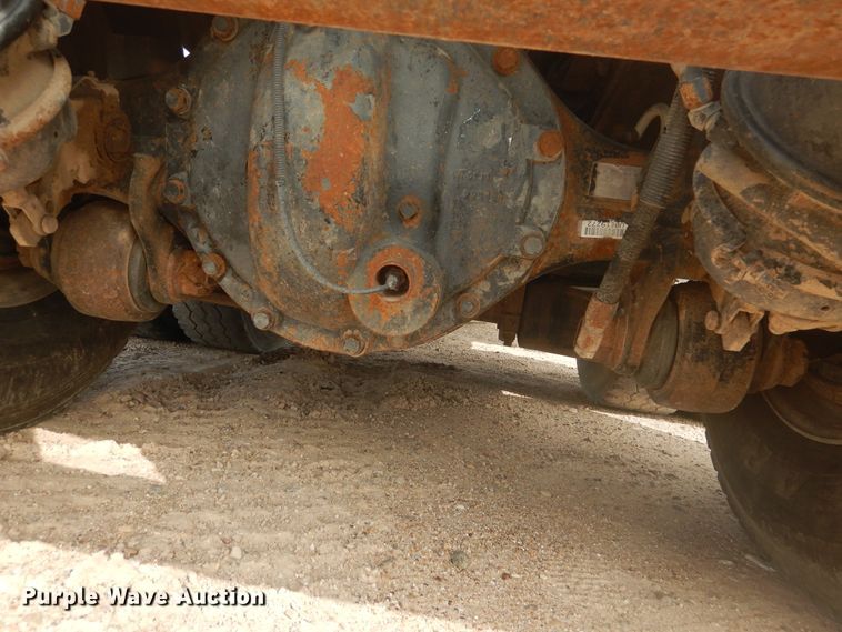 image for item DD0367 2007 Peterbilt 379  winch truck