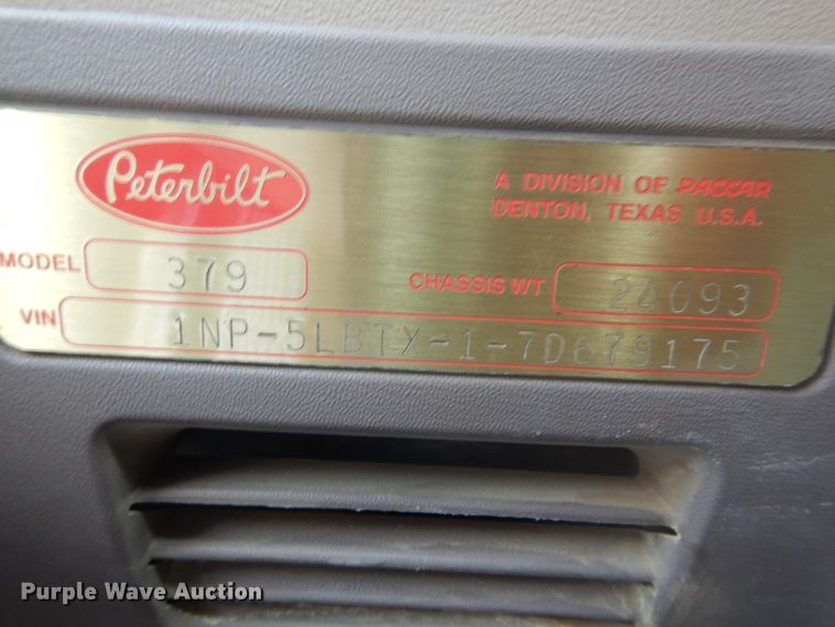image for item DD0367 2007 Peterbilt 379  winch truck
