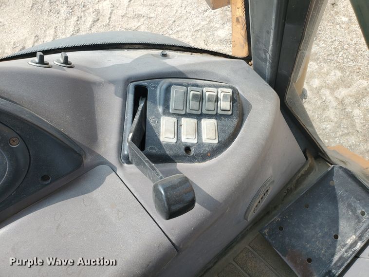 image for item DF5732 2003 Case 580M  backhoe