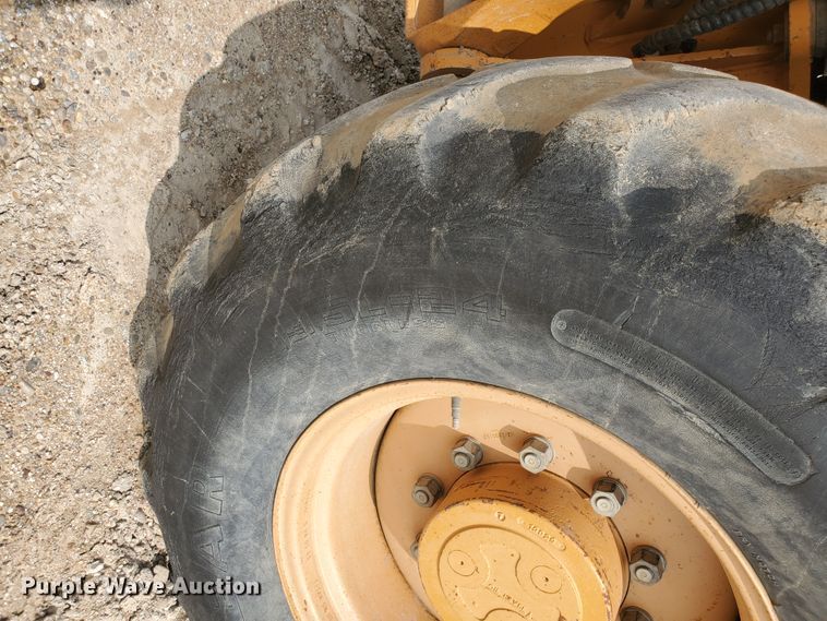 image for item DF5732 2003 Case 580M  backhoe