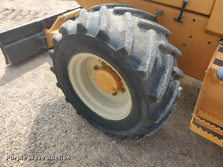 image for item DF5733 Case 960  trencher