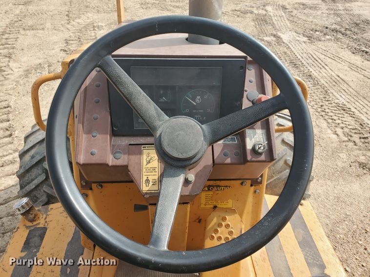 image for item DF5734 1992 Case 660  trencher