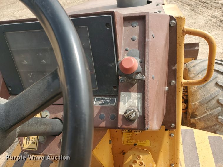 image for item DF5734 1992 Case 660  trencher