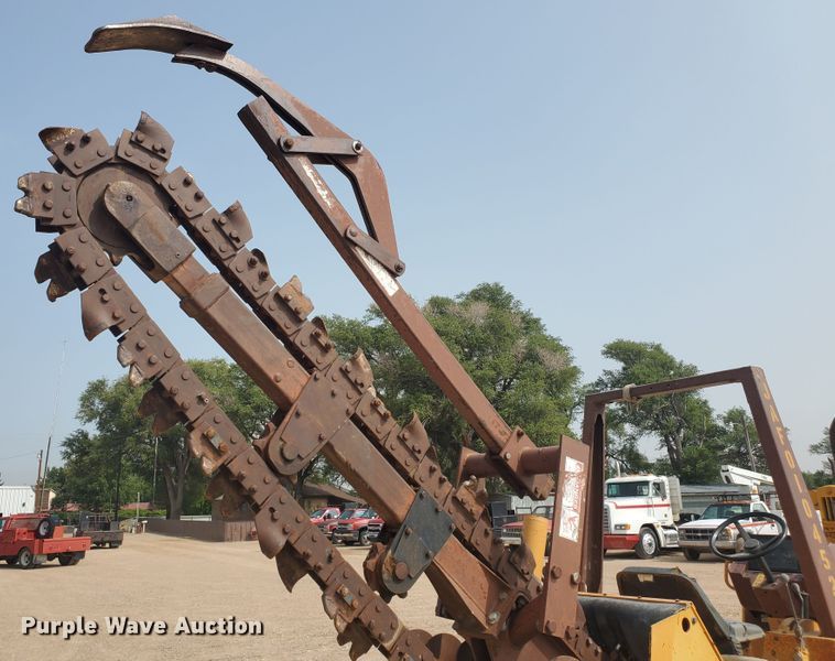 image for item DF5734 1992 Case 660  trencher