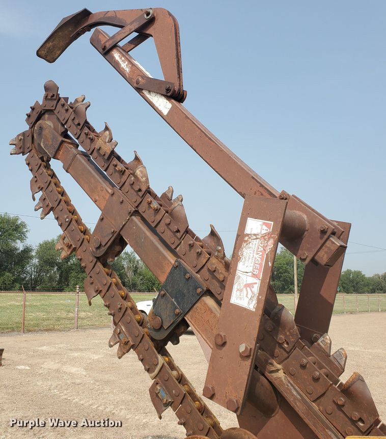 image for item DF5734 1992 Case 660  trencher