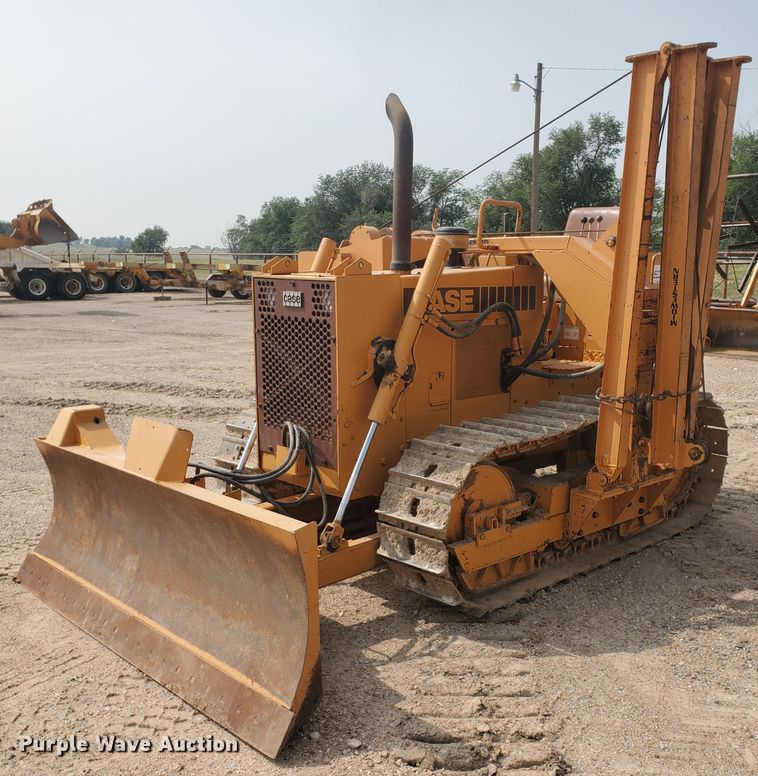 image for item DF5735 1983 Case 450B  pipelayer