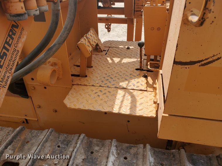 image for item DF5735 1983 Case 450B  pipelayer