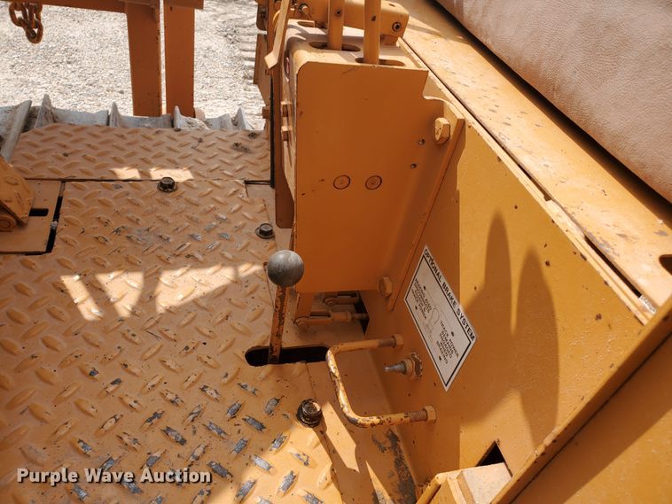 image for item DF5735 1983 Case 450B  pipelayer