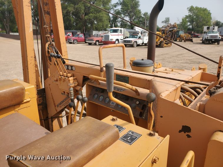 image for item DF5735 1983 Case 450B  pipelayer