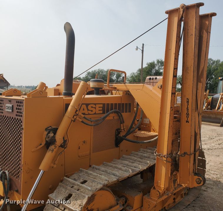 image for item DF5735 1983 Case 450B  pipelayer