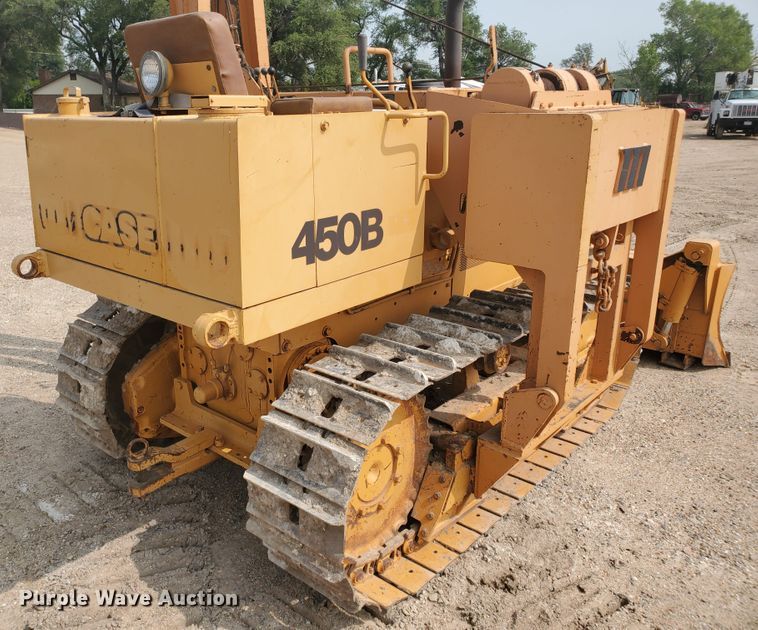 image for item DF5735 1983 Case 450B  pipelayer