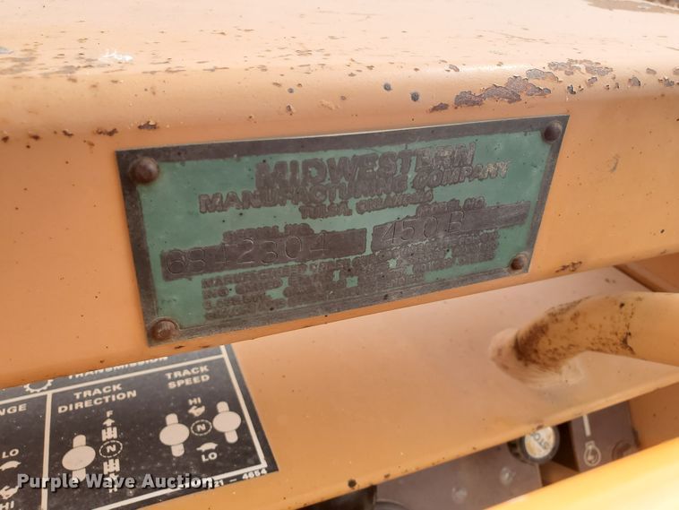 image for item DF5735 1983 Case 450B  pipelayer