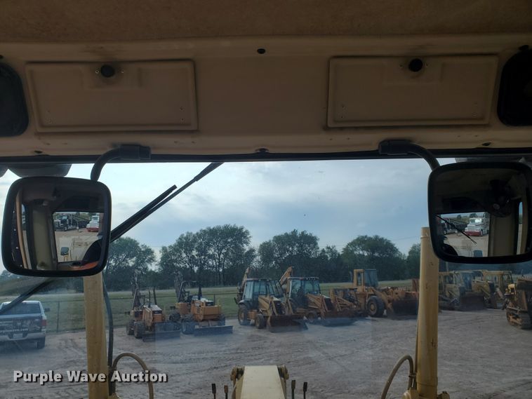 image for item DF5740 1998 Caterpillar 135H  motor grader