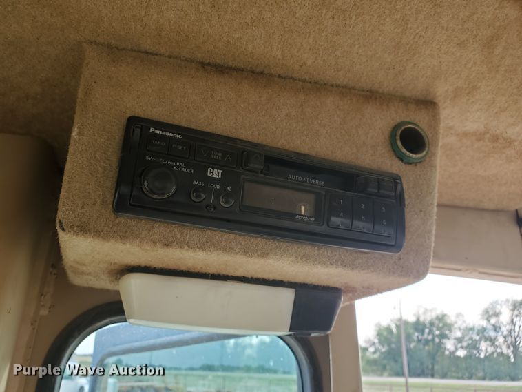 image for item DF5740 1998 Caterpillar 135H  motor grader