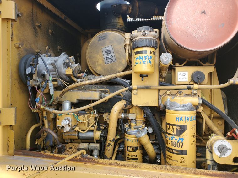 image for item DF5740 1998 Caterpillar 135H  motor grader