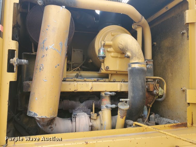 image for item DF5740 1998 Caterpillar 135H  motor grader