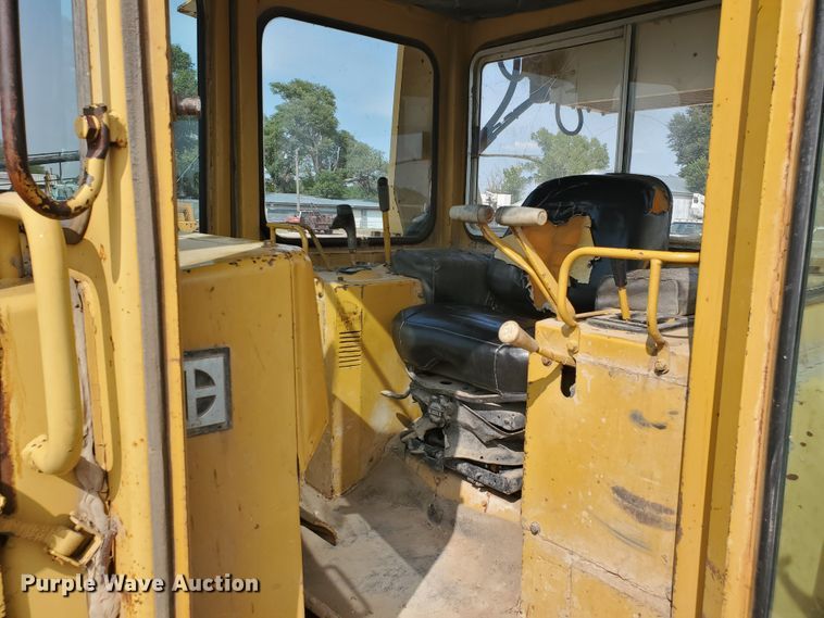 image for item DF5741 1987 Caterpillar D5H  dozer