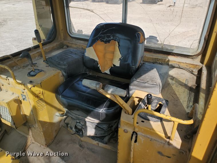 image for item DF5741 1987 Caterpillar D5H  dozer