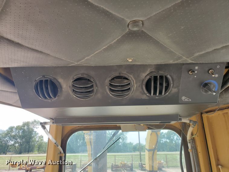 image for item DF5741 1987 Caterpillar D5H  dozer