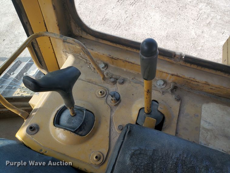 image for item DF5741 1987 Caterpillar D5H  dozer