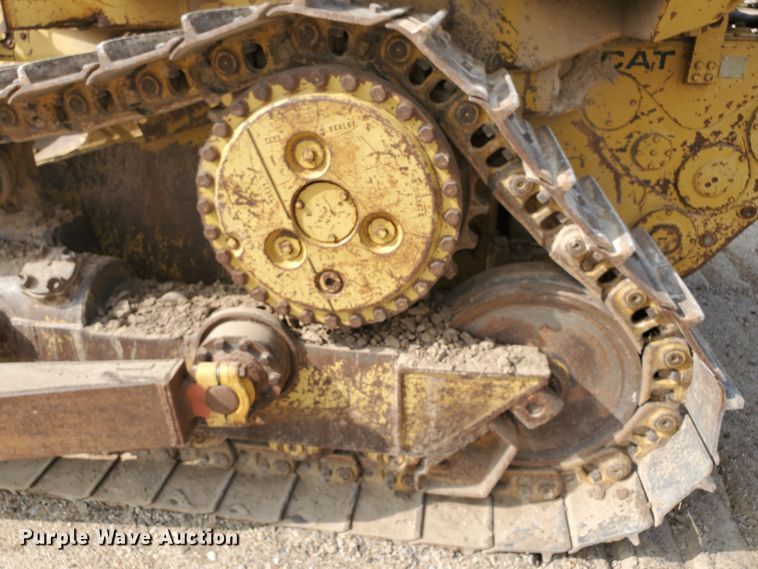 image for item DF5741 1987 Caterpillar D5H  dozer