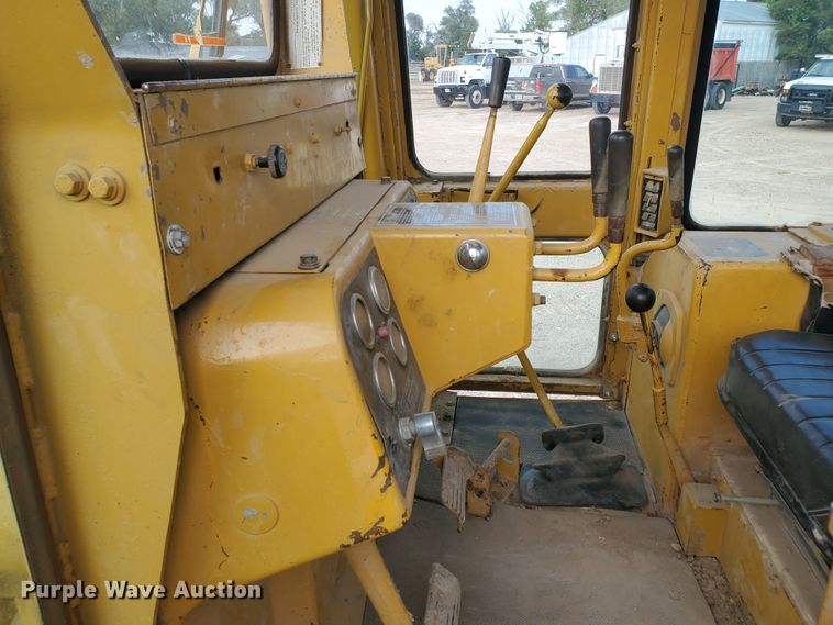 image for item DF5742 1978 Caterpillar D5B  dozer