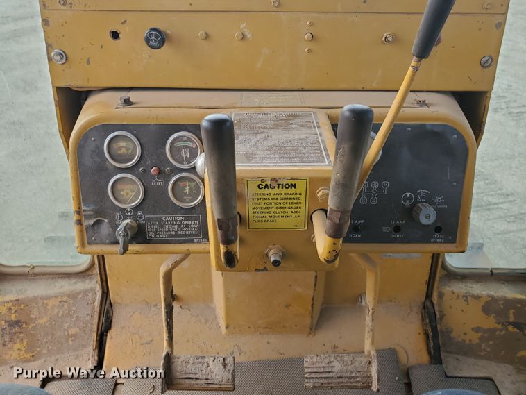 image for item DF5742 1978 Caterpillar D5B  dozer