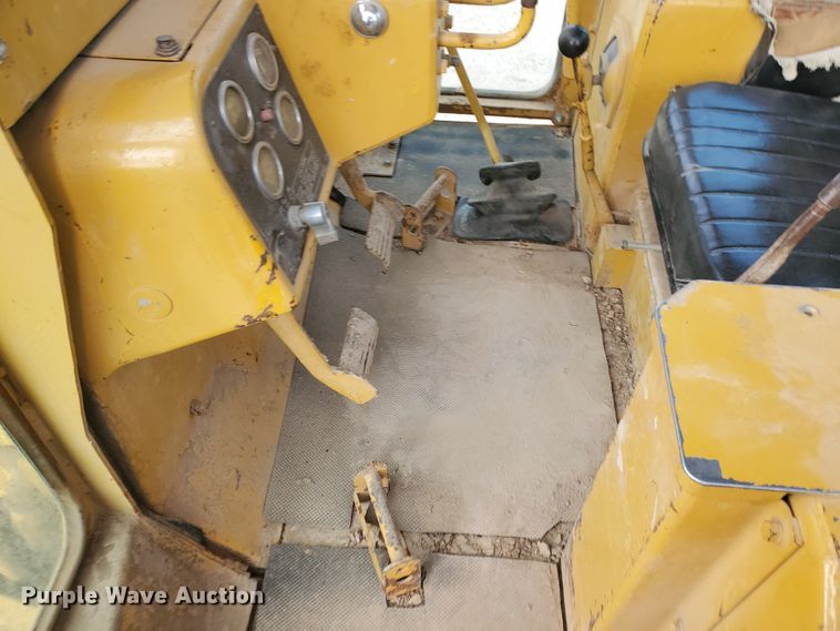 image for item DF5742 1978 Caterpillar D5B  dozer