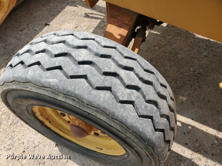 image for item DF5753 1995 Case 580L  backhoe