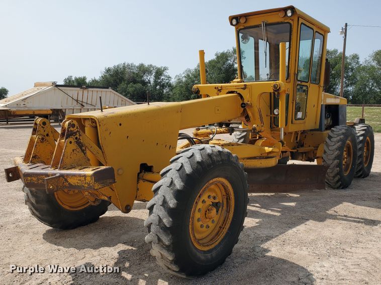 image for item DF5754 John Deere 570  motor grader