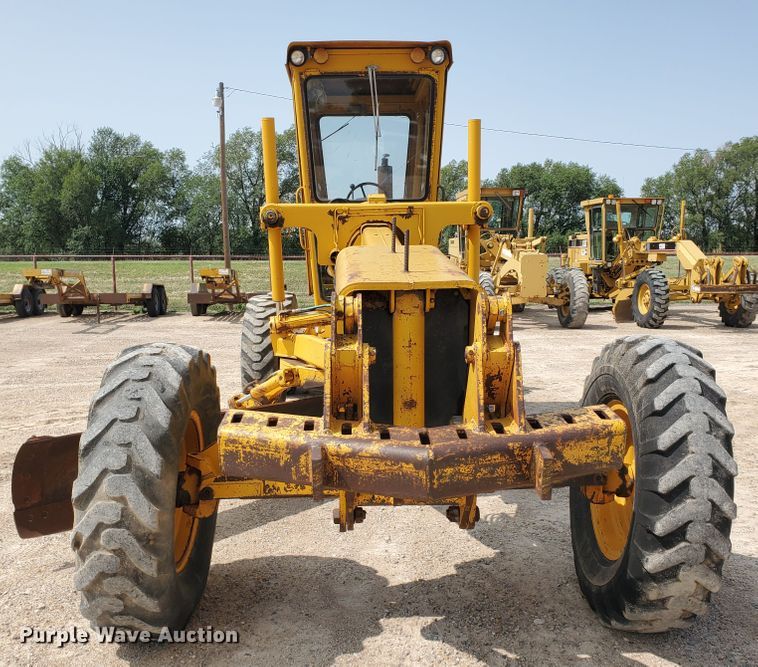 image for item DF5754 John Deere 570  motor grader